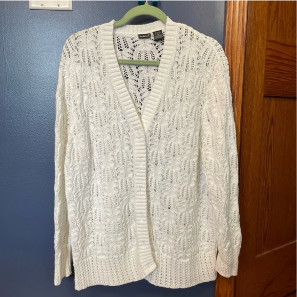 NorthCrest Cardigan - Picture 1 of 3